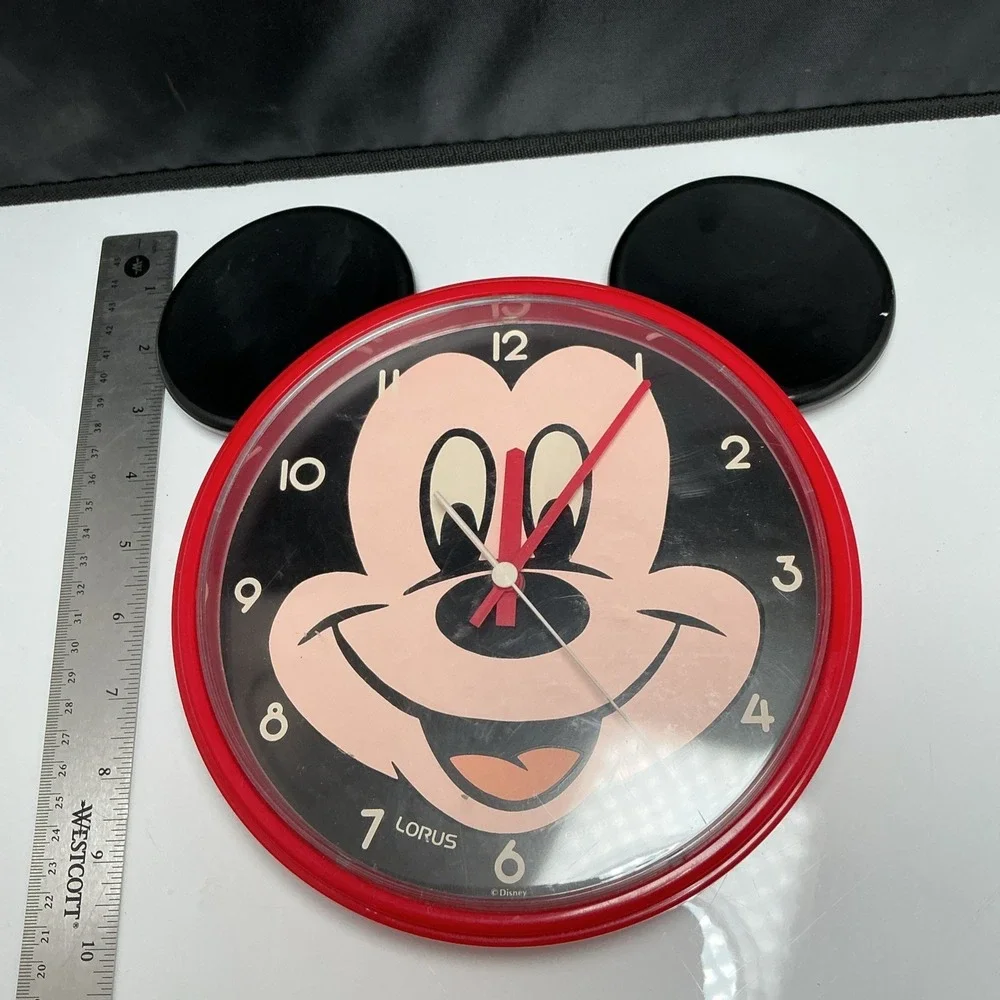 Walt Disney Mickey Mouse quartz wall clock-Lorus Tochigi Tokei Co.-Red-working